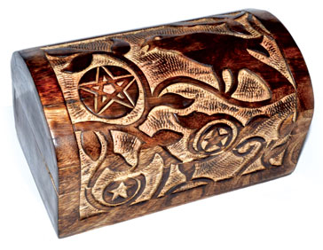 4.75" x 8" Raven/ Pentagram Chest